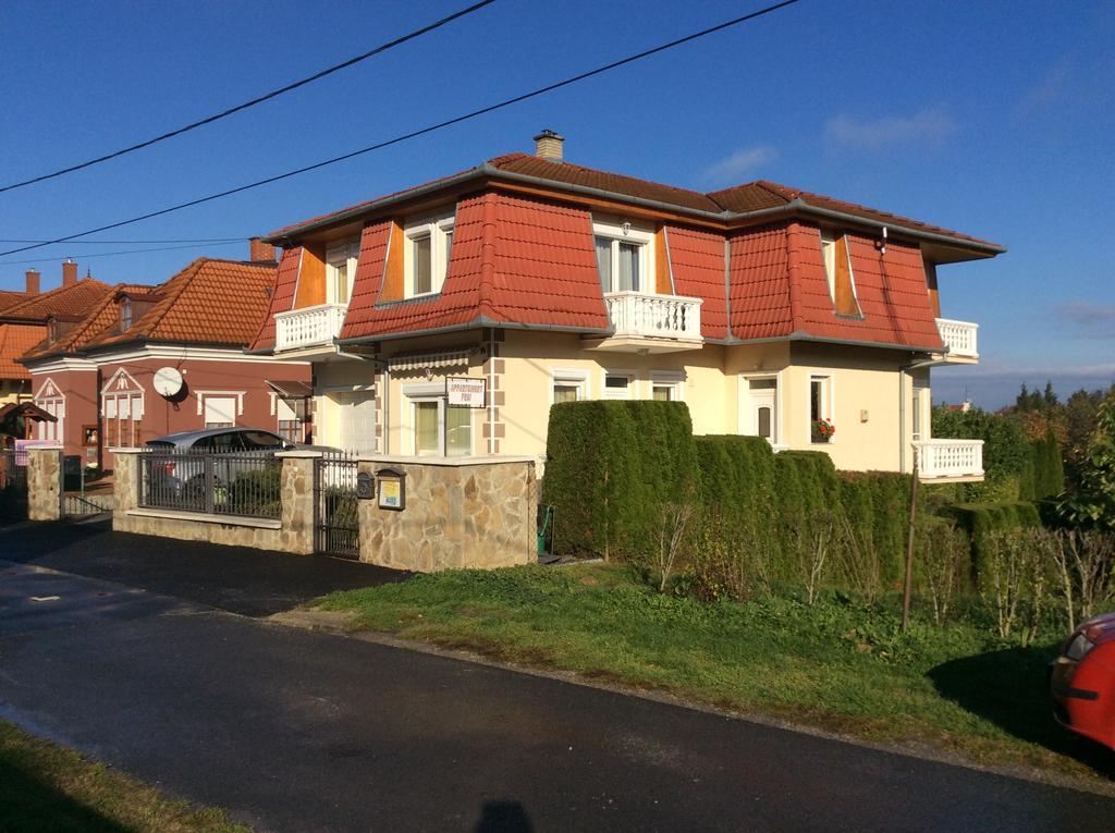 Jozsef Apartments House Zalakaros Eksteriør billede